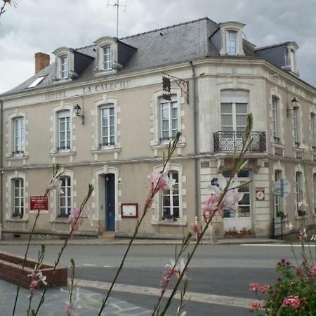 Le Relais De La Caleche Hotel Saint-Denis-dʼAnjou Kültér fotó