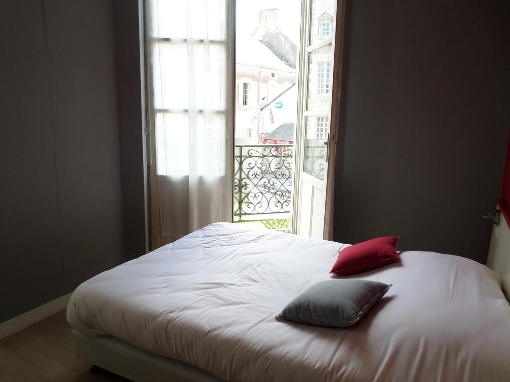 Le Relais De La Caleche Hotel Saint-Denis-dʼAnjou Kültér fotó