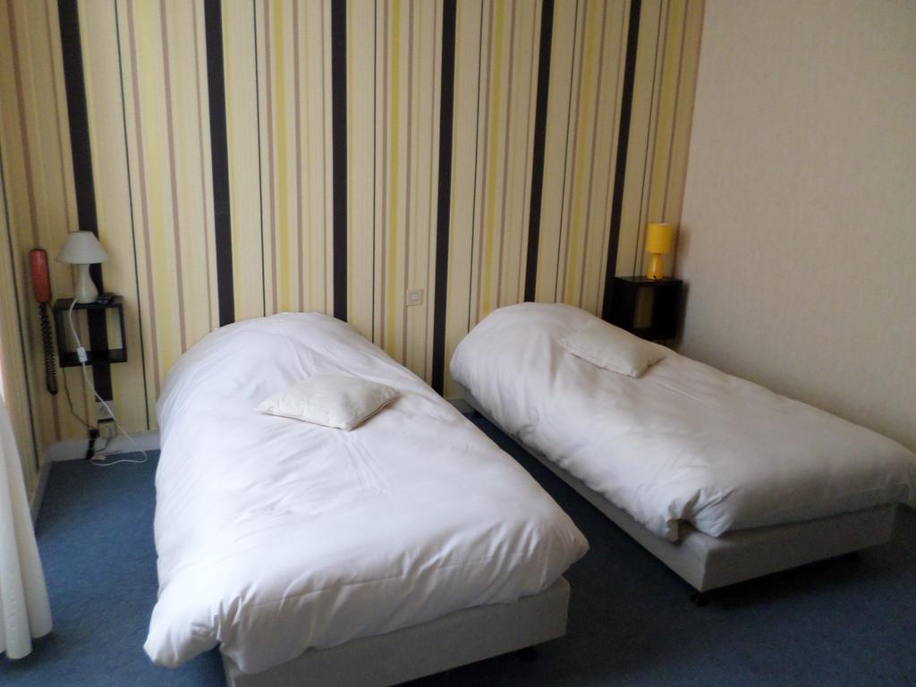 Le Relais De La Caleche Hotel Saint-Denis-dʼAnjou Szoba fotó