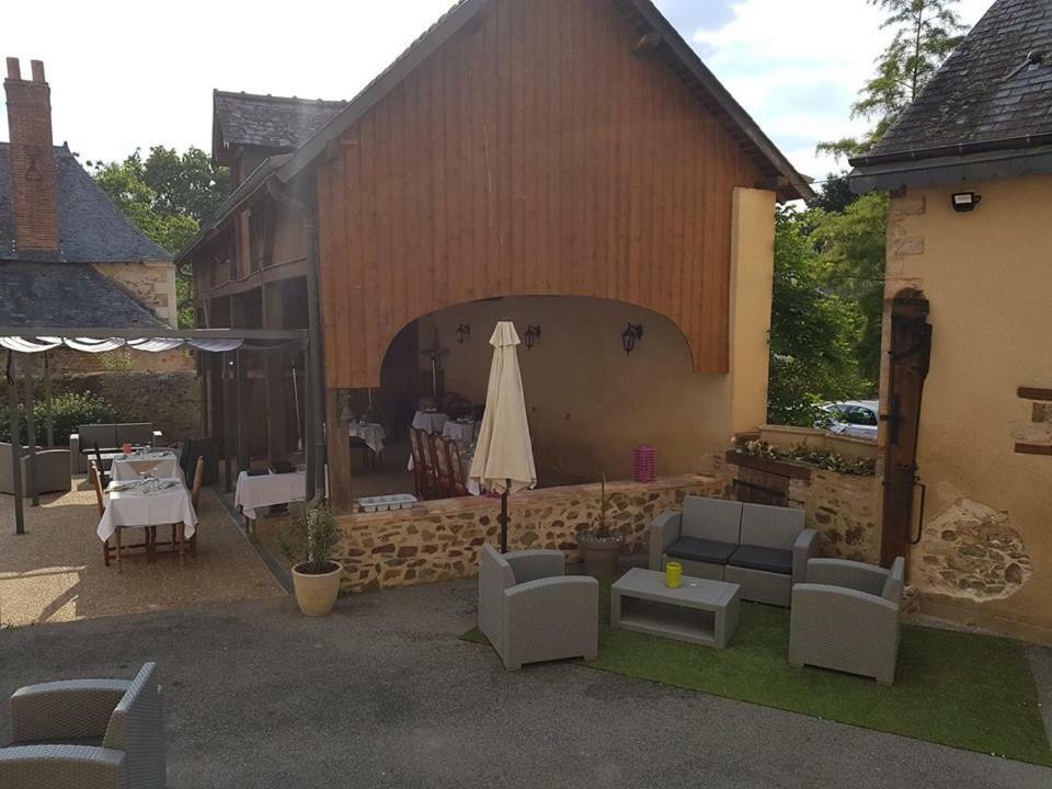 Le Relais De La Caleche Hotel Saint-Denis-dʼAnjou Kültér fotó