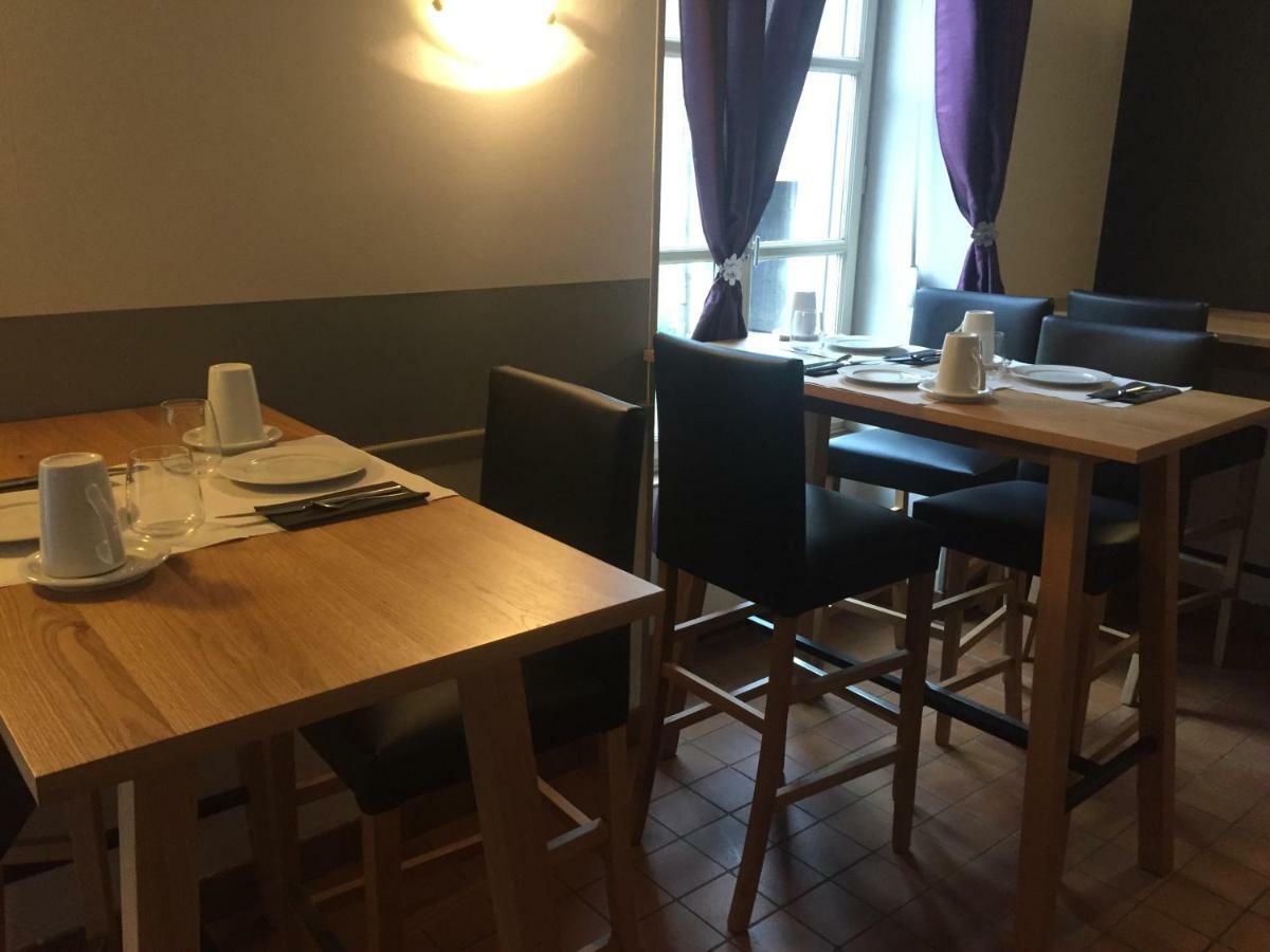 Le Relais De La Caleche Hotel Saint-Denis-dʼAnjou Kültér fotó